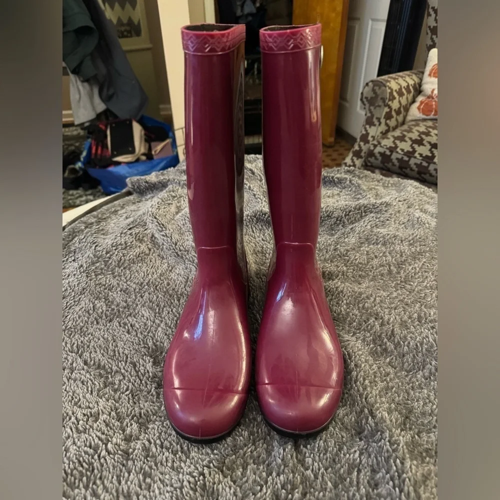 UGG Women's Shayne Rain Boots Size 8